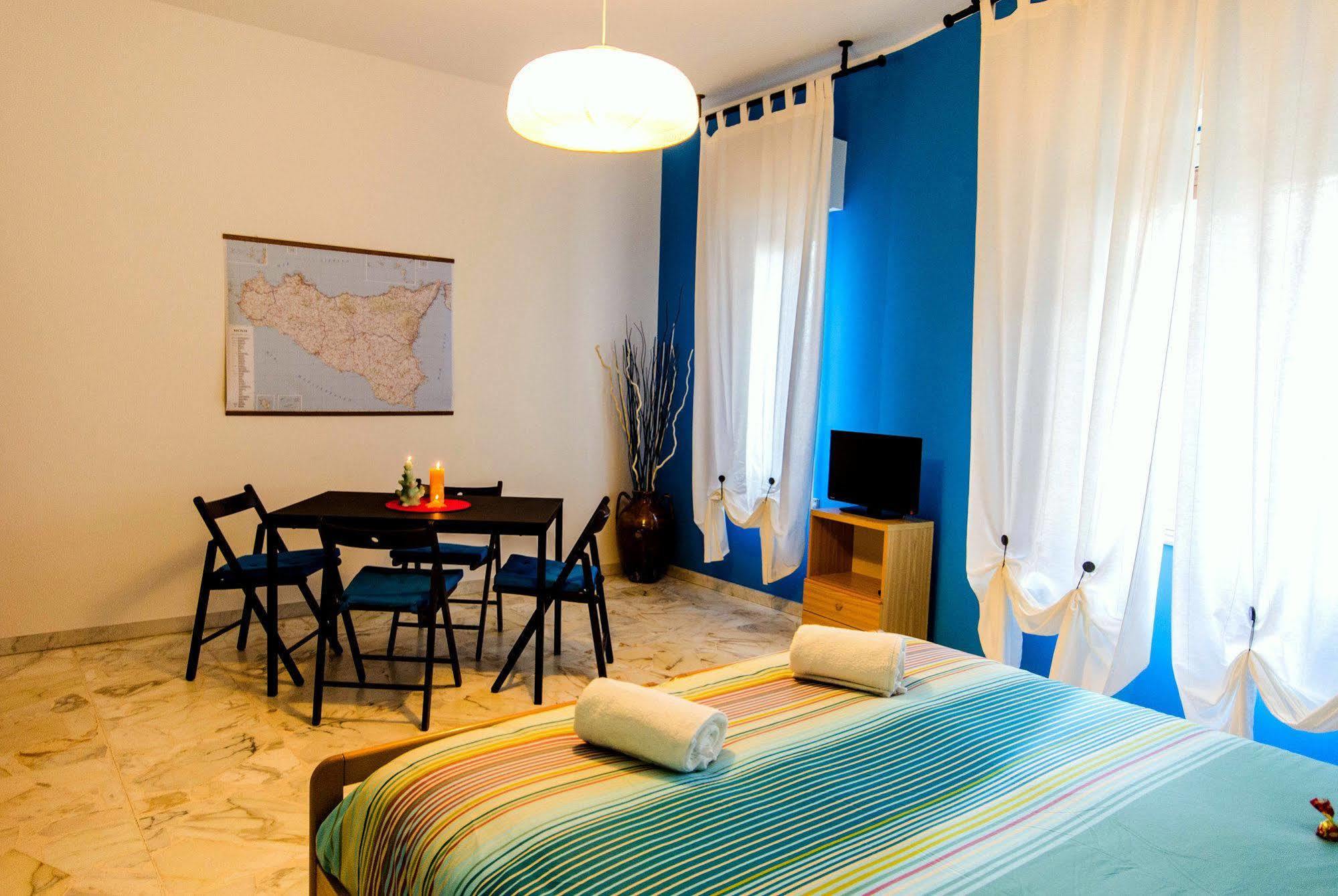 Naxos Sea Holiday Apartments Giardini Naxos Bagian luar foto
